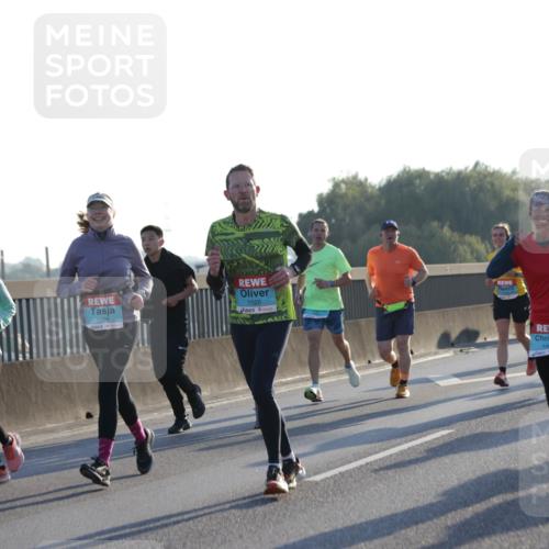 03.10.2025 - Köhlbrandbrückenlauf Jannik Wohlers http://msf.ph/oto/9071556 03.10.2025 09:17:54 Position 3 1568, 1520, 1461, 4 meine-sportfotos.de