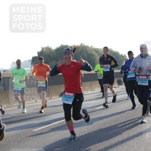 03.10.2025 - Köhlbrandbrückenlauf Jannik Wohlers http://msf.ph/oto/9071578 03.10.2025 09:17:54 Position 3 1520, 1461, 1544 meine-sportfotos.de