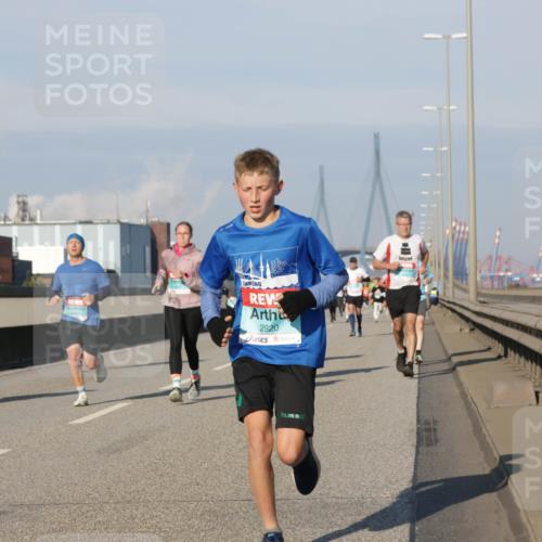 03.10.2025 - Köhlbrandbrückenlauf Jannik Wohlers http://msf.ph/oto/9071590 03.10.2025 09:49:45 Position 3 2920 meine-sportfotos.de
