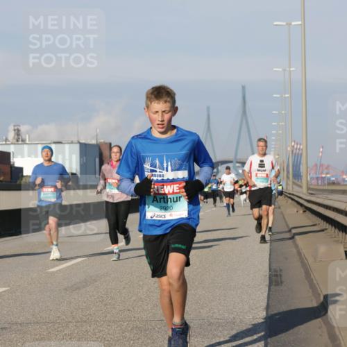 03.10.2025 - Köhlbrandbrückenlauf Jannik Wohlers http://msf.ph/oto/9071598 03.10.2025 09:49:46 Position 3 2920 meine-sportfotos.de