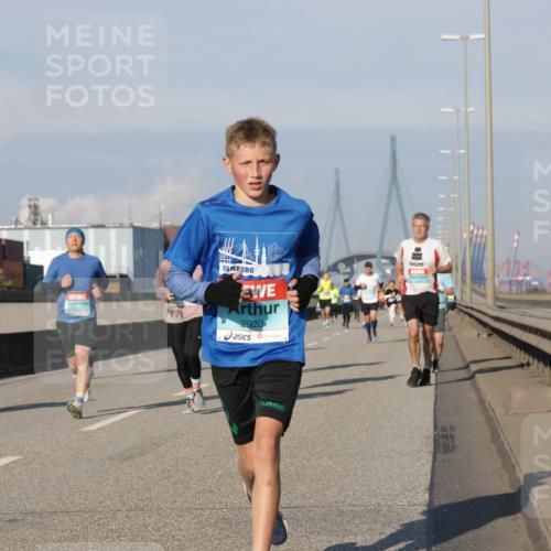 03.10.2025 - Köhlbrandbrückenlauf Jannik Wohlers http://msf.ph/oto/9071613 03.10.2025 09:49:46 Position 3 2920 meine-sportfotos.de