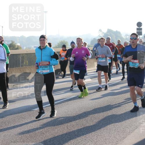 03.10.2025 - Köhlbrandbrückenlauf Lena Gebhardt http://msf.ph/oto/9071705 03.10.2025 09:24:41 Position 1 2476, 2304, 1655 meine-sportfotos.de