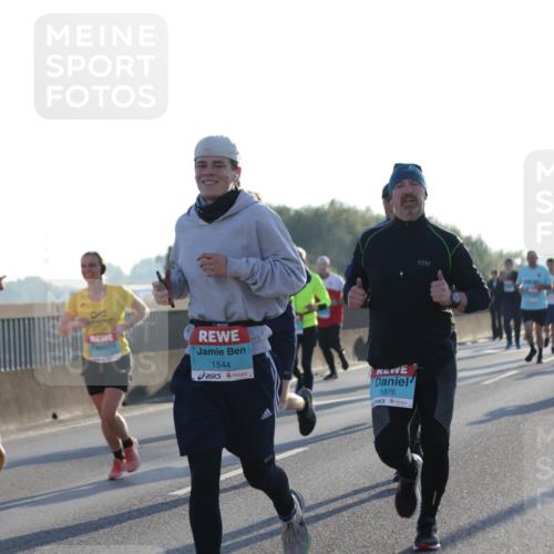 03.10.2025 - Köhlbrandbrückenlauf Jannik Wohlers http://msf.ph/oto/9071716 03.10.2025 09:17:56 Position 3 1544, 1876 meine-sportfotos.de