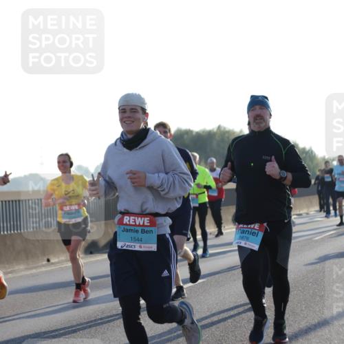 03.10.2025 - Köhlbrandbrückenlauf Jannik Wohlers http://msf.ph/oto/9071720 03.10.2025 09:17:56 Position 3 1544, 1876 meine-sportfotos.de