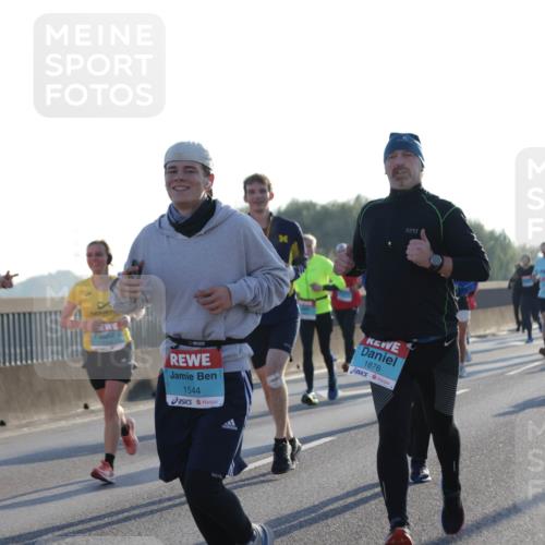 03.10.2025 - Köhlbrandbrückenlauf Jannik Wohlers http://msf.ph/oto/9071729 03.10.2025 09:17:56 Position 3 1544, 1876 meine-sportfotos.de