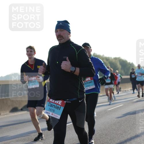 03.10.2025 - Köhlbrandbrückenlauf Jannik Wohlers http://msf.ph/oto/9071751 03.10.2025 09:17:57 Position 3 1849, 1876, 3202 meine-sportfotos.de