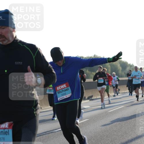 03.10.2025 - Köhlbrandbrückenlauf Jannik Wohlers http://msf.ph/oto/9071755 03.10.2025 09:17:57 Position 3 1876, 3202 meine-sportfotos.de