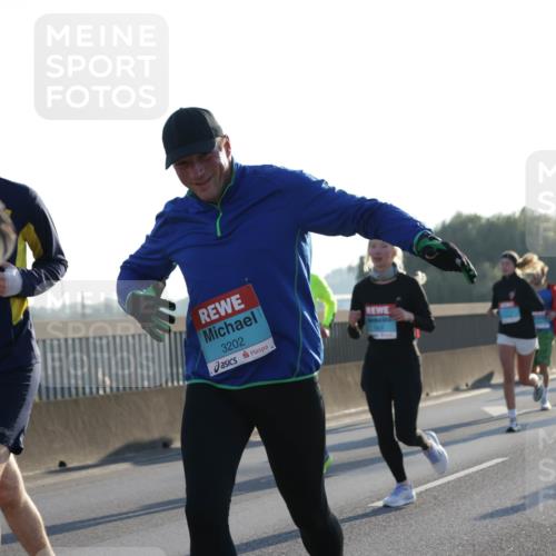 03.10.2025 - Köhlbrandbrückenlauf Jannik Wohlers http://msf.ph/oto/9071811 03.10.2025 09:17:58 Position 3 1849, 3202 meine-sportfotos.de