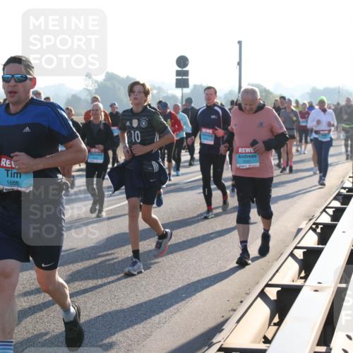 03.10.2025 - Köhlbrandbrückenlauf Lena Gebhardt http://msf.ph/oto/9071818 03.10.2025 09:24:42 Position 1 1655, 10, 3097 meine-sportfotos.de