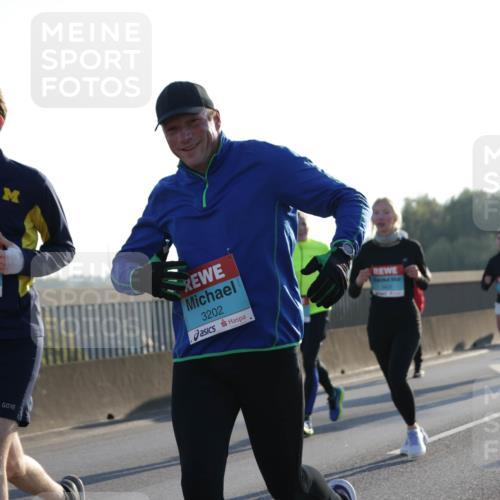 03.10.2025 - Köhlbrandbrückenlauf Jannik Wohlers http://msf.ph/oto/9071822 03.10.2025 09:17:58 Position 3 1849, 3202 meine-sportfotos.de