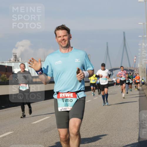 03.10.2025 - Köhlbrandbrückenlauf Jannik Wohlers http://msf.ph/oto/9071860 03.10.2025 09:49:52 Position 3 2732 meine-sportfotos.de
