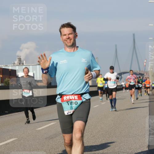 03.10.2025 - Köhlbrandbrückenlauf Jannik Wohlers http://msf.ph/oto/9071868 03.10.2025 09:49:52 Position 3 03, 10, 2015, 2732 meine-sportfotos.de