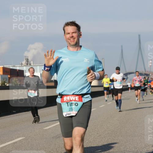 03.10.2025 - Köhlbrandbrückenlauf Jannik Wohlers http://msf.ph/oto/9071879 03.10.2025 09:49:52 Position 3 2732 meine-sportfotos.de