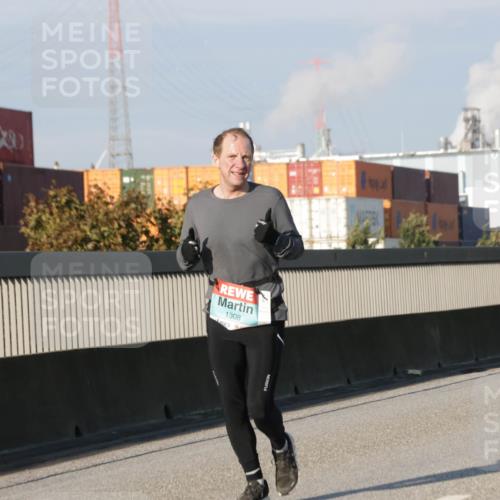 03.10.2025 - Köhlbrandbrückenlauf Jannik Wohlers http://msf.ph/oto/9071971 03.10.2025 09:49:54 Position 3 1308 meine-sportfotos.de