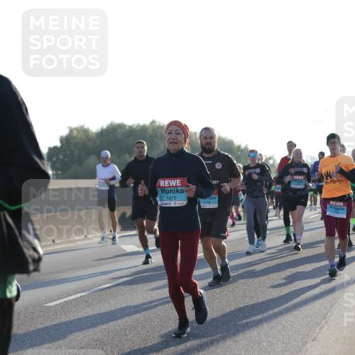 03.10.2025 - Köhlbrandbrückenlauf Jannik Wohlers http://msf.ph/oto/9071997 03.10.2025 09:18:03 Position 3 1670, 2786 meine-sportfotos.de
