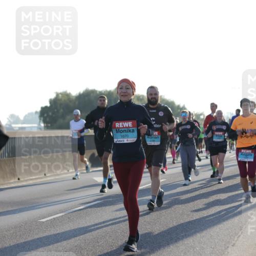 03.10.2025 - Köhlbrandbrückenlauf Jannik Wohlers http://msf.ph/oto/9072018 03.10.2025 09:18:03 Position 3 1670, 2786 meine-sportfotos.de