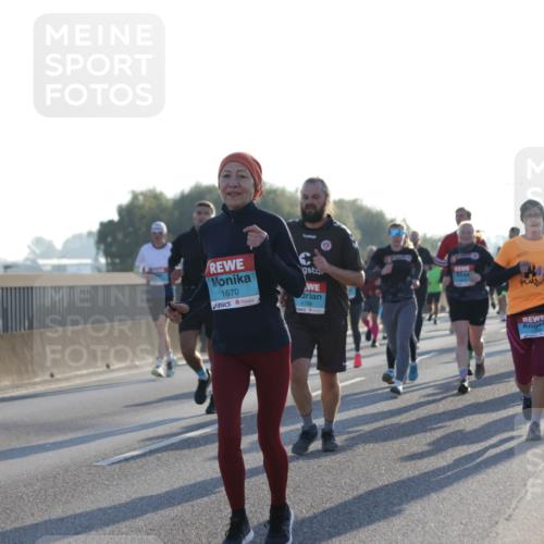 03.10.2025 - Köhlbrandbrückenlauf Jannik Wohlers http://msf.ph/oto/9072050 03.10.2025 09:18:04 Position 3 2921, 1670, 2786, 42 meine-sportfotos.de