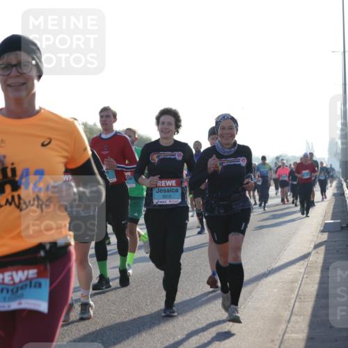 03.10.2025 - Köhlbrandbrückenlauf Jannik Wohlers http://msf.ph/oto/9072165 03.10.2025 09:18:06 Position 3 42, 3010 meine-sportfotos.de