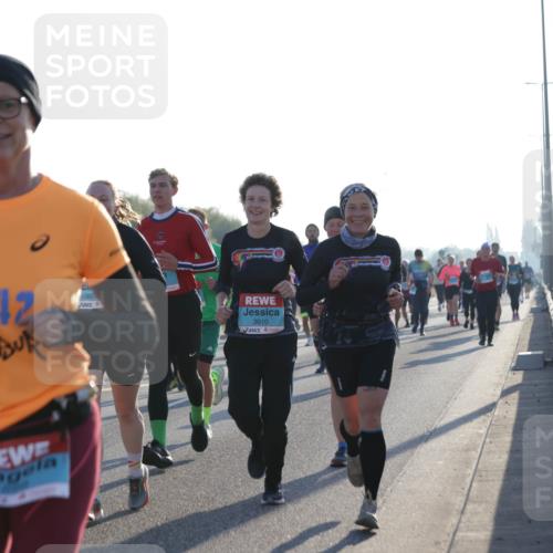 03.10.2025 - Köhlbrandbrückenlauf Jannik Wohlers http://msf.ph/oto/9072170 03.10.2025 09:18:06 Position 3 42, 300, 3010 meine-sportfotos.de