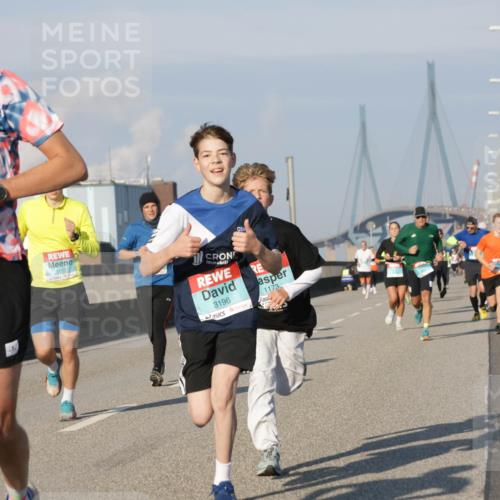 03.10.2025 - Köhlbrandbrückenlauf Jannik Wohlers http://msf.ph/oto/9072199 03.10.2025 09:50:01 Position 3 1039, 1111, 3196, 1173 meine-sportfotos.de