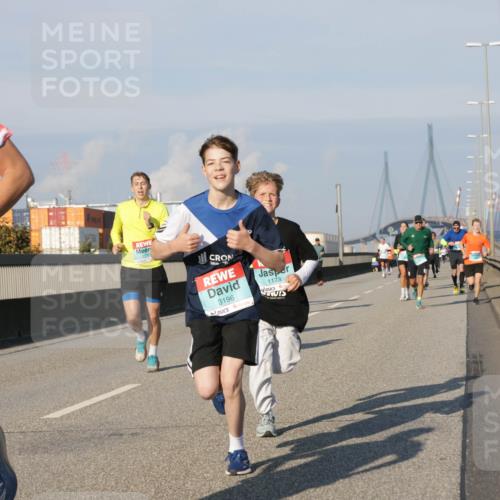 03.10.2025 - Köhlbrandbrückenlauf Jannik Wohlers http://msf.ph/oto/9072267 03.10.2025 09:50:01 Position 3 1039, 1111, 3196, 1173 meine-sportfotos.de