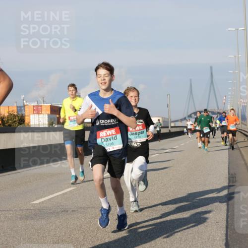 03.10.2025 - Köhlbrandbrückenlauf Jannik Wohlers http://msf.ph/oto/9072272 03.10.2025 09:50:01 Position 3 1039, 1111, 3196, 1173 meine-sportfotos.de