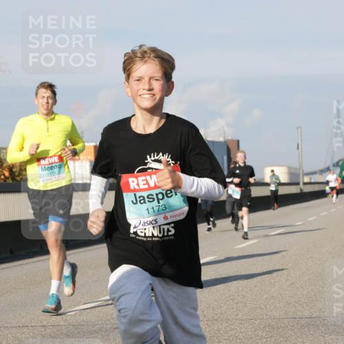 03.10.2025 - Köhlbrandbrückenlauf Jannik Wohlers http://msf.ph/oto/9072306 03.10.2025 09:50:03 Position 3 1111, 1173 meine-sportfotos.de