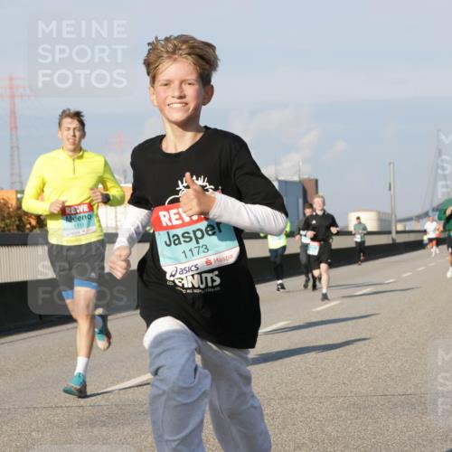 03.10.2025 - Köhlbrandbrückenlauf Jannik Wohlers http://msf.ph/oto/9072314 03.10.2025 09:50:03 Position 3 1111, 1173 meine-sportfotos.de
