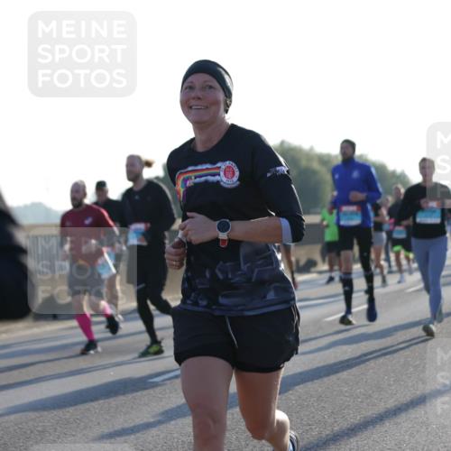 03.10.2025 - Köhlbrandbrückenlauf Jannik Wohlers http://msf.ph/oto/9072315 03.10.2025 09:18:08 Position 3 1910 meine-sportfotos.de