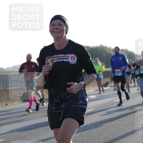 03.10.2025 - Köhlbrandbrückenlauf Jannik Wohlers http://msf.ph/oto/9072332 03.10.2025 09:18:09 Position 3 1910 meine-sportfotos.de