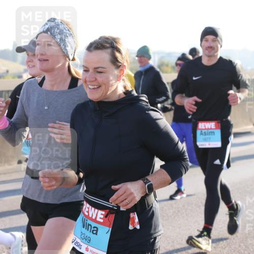 03.10.2025 - Köhlbrandbrückenlauf Lena Gebhardt http://msf.ph/oto/9072435 03.10.2025 09:24:50 Position 1 1977, 2349, 1877 meine-sportfotos.de