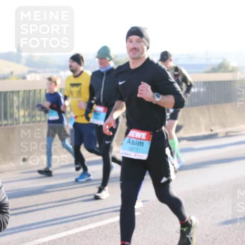 03.10.2025 - Köhlbrandbrückenlauf Lena Gebhardt http://msf.ph/oto/9072471 03.10.2025 09:24:50 Position 1 1877 meine-sportfotos.de