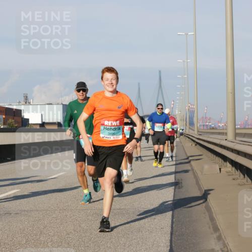 03.10.2025 - Köhlbrandbrückenlauf Jannik Wohlers http://msf.ph/oto/9072496 03.10.2025 09:50:08 Position 3 3496 meine-sportfotos.de