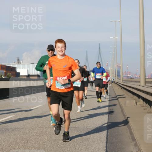 03.10.2025 - Köhlbrandbrückenlauf Jannik Wohlers http://msf.ph/oto/9072510 03.10.2025 09:50:08 Position 3 8496 meine-sportfotos.de