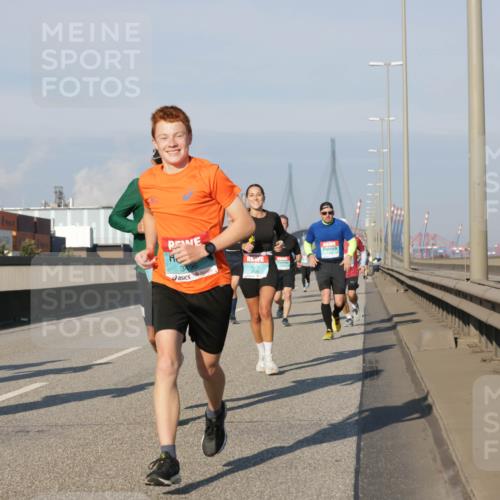 03.10.2025 - Köhlbrandbrückenlauf Jannik Wohlers http://msf.ph/oto/9072527 03.10.2025 09:50:08 Position 3 3496 meine-sportfotos.de