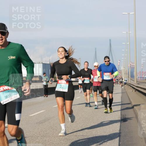 03.10.2025 - Köhlbrandbrückenlauf Jannik Wohlers http://msf.ph/oto/9072590 03.10.2025 09:50:09 Position 3 3812, 3825 meine-sportfotos.de