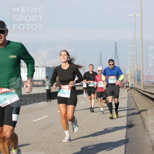 03.10.2025 - Köhlbrandbrückenlauf Jannik Wohlers http://msf.ph/oto/9072593 03.10.2025 09:50:09 Position 3 3812, 3825 meine-sportfotos.de