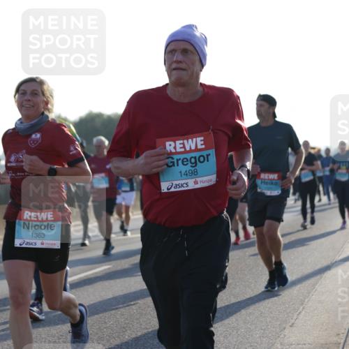 03.10.2025 - Köhlbrandbrückenlauf Jannik Wohlers http://msf.ph/oto/9072674 03.10.2025 09:18:15 Position 3 1363, 1498, 1501 meine-sportfotos.de