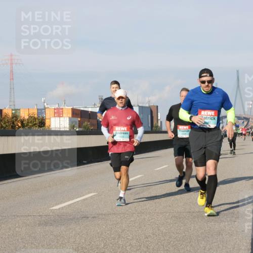 03.10.2025 - Köhlbrandbrückenlauf Jannik Wohlers http://msf.ph/oto/9072733 03.10.2025 09:50:12 Position 3 28, 1033, 1239, 1132 meine-sportfotos.de