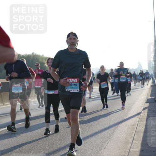 03.10.2025 - Köhlbrandbrückenlauf Jannik Wohlers http://msf.ph/oto/9072736 03.10.2025 09:18:16 Position 3 1501 meine-sportfotos.de
