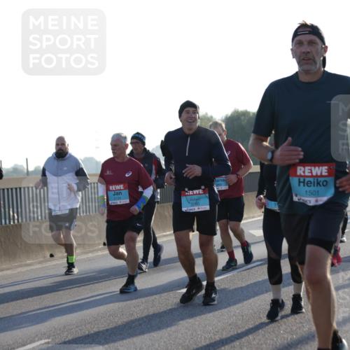 03.10.2025 - Köhlbrandbrückenlauf Jannik Wohlers http://msf.ph/oto/9072761 03.10.2025 09:18:17 Position 3 2134, 3750, 1501 meine-sportfotos.de