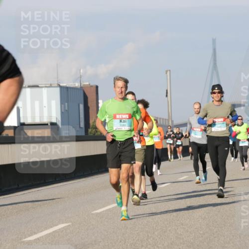 03.10.2025 - Köhlbrandbrückenlauf Jannik Wohlers http://msf.ph/oto/9072800 03.10.2025 09:50:14 Position 3 1080, 1245 meine-sportfotos.de