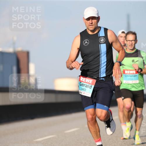 03.10.2025 - Köhlbrandbrückenlauf Jannik Wohlers http://msf.ph/oto/9072854 03.10.2025 09:38:42 Position 3 3463, 2702 meine-sportfotos.de