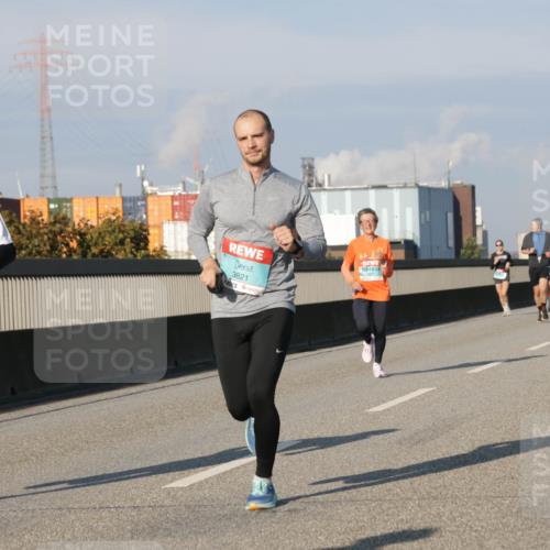03.10.2025 - Köhlbrandbrückenlauf Jannik Wohlers http://msf.ph/oto/9073039 03.10.2025 09:50:22 Position 3 2672, 3821 meine-sportfotos.de