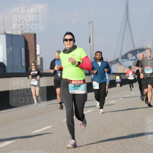 03.10.2025 - Köhlbrandbrückenlauf Jannik Wohlers http://msf.ph/oto/9073092 03.10.2025 09:50:23 Position 3 2822 meine-sportfotos.de