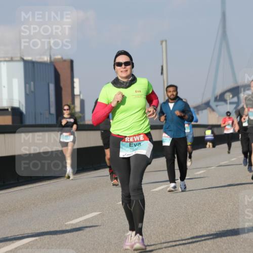 03.10.2025 - Köhlbrandbrückenlauf Jannik Wohlers http://msf.ph/oto/9073116 03.10.2025 09:50:23 Position 3 2822 meine-sportfotos.de