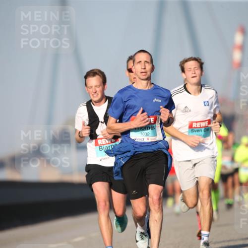 03.10.2025 - Köhlbrandbrückenlauf Jannik Wohlers http://msf.ph/oto/9073167 03.10.2025 09:39:14 Position 3 1032, 2154 meine-sportfotos.de