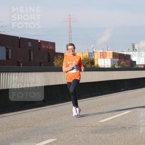 03.10.2025 - Köhlbrandbrückenlauf Jannik Wohlers http://msf.ph/oto/9073212 03.10.2025 09:50:25 Position 3 2822 meine-sportfotos.de