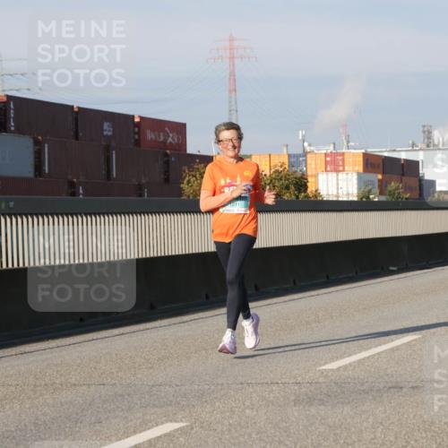 03.10.2025 - Köhlbrandbrückenlauf Jannik Wohlers http://msf.ph/oto/9073221 03.10.2025 09:50:25 Position 3 0100, 2822 meine-sportfotos.de