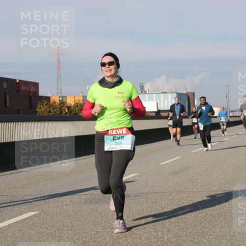03.10.2025 - Köhlbrandbrückenlauf Jannik Wohlers http://msf.ph/oto/9073255 03.10.2025 09:50:26 Position 3 1211, 2822 meine-sportfotos.de